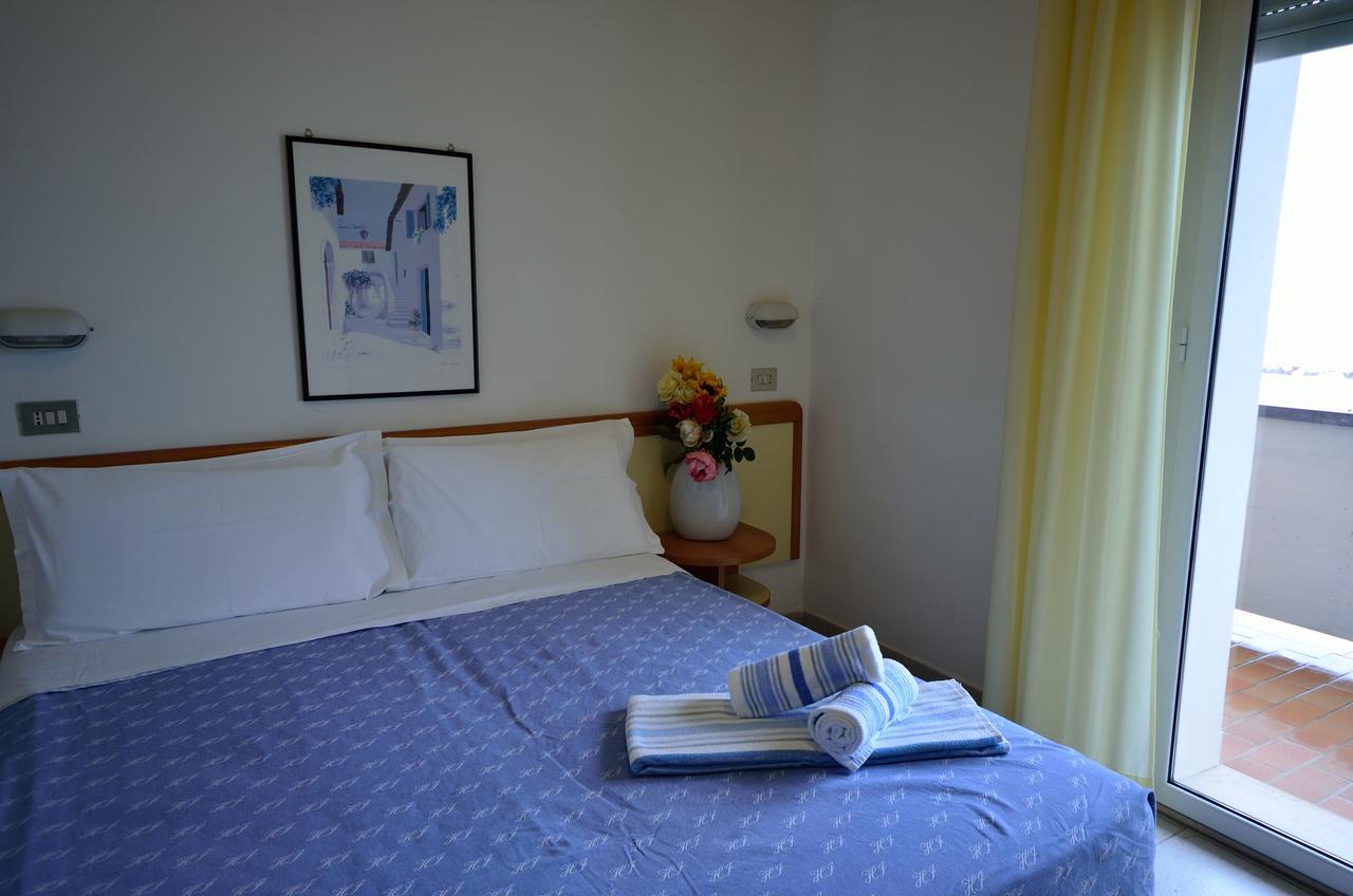 Hotel Man Lido Di Savio Buitenkant foto